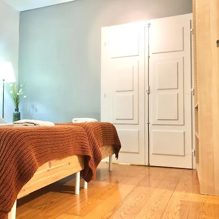 Frank's House & Happy Downtown דירה *