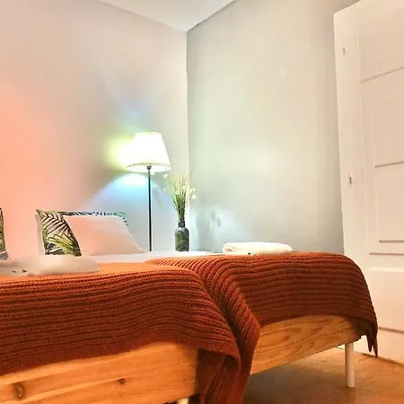 Frank's House & Happy Downtown דירה ליסבון