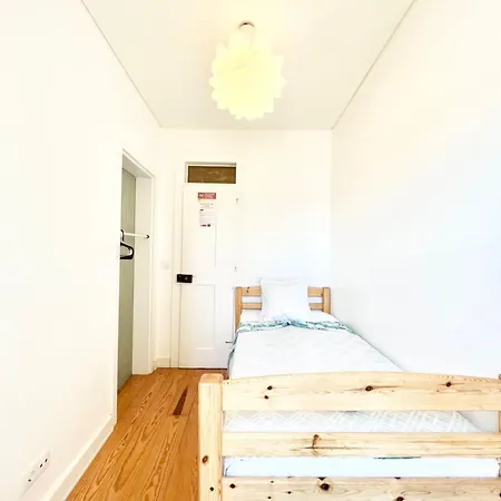 Frank's House & Happy Downtown Apartment