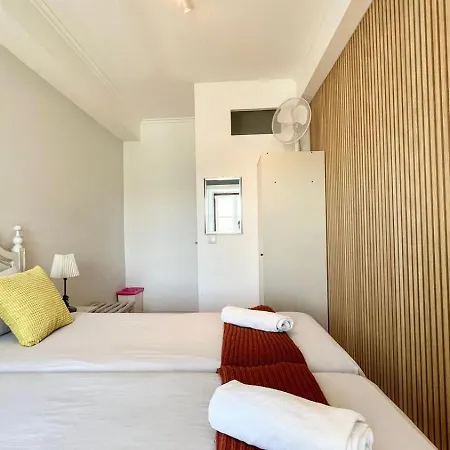 Frank's House & Happy Downtown Apartment Lisbon