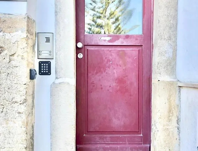 Frank's House & Happy Downtown Appartement *