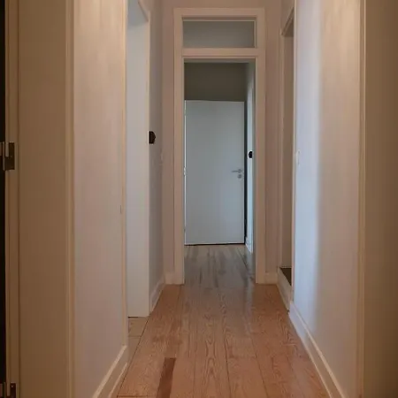 Frank's House & Happy Downtown Апартаменты