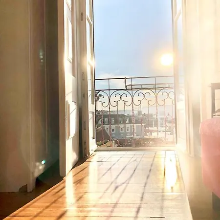 Frank's House & Happy Downtown *