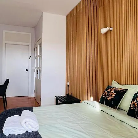 Frank's House & Happy Downtown Апартаменты